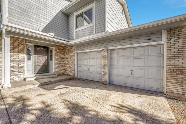 Building Photo - 1872 S Cathay Ct