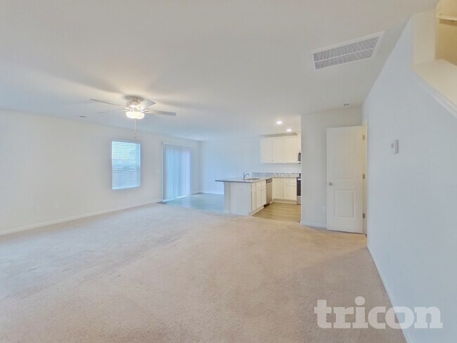 Foto del edificio - 4012 Reinfield Dr