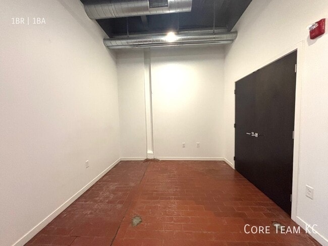 Foto del edificio - 1180 E 30th St