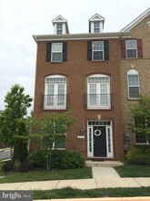 Building Photo - 42724 Redpath Terrace