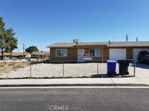 Building Photo - 16001 Green Hill Dr