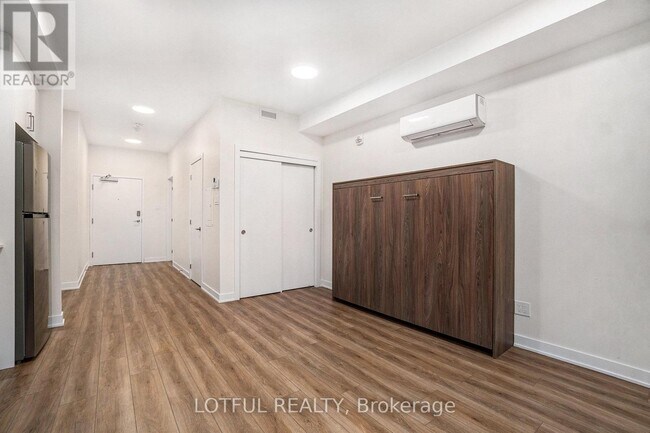 Building Photo - 630 Churchill Ave