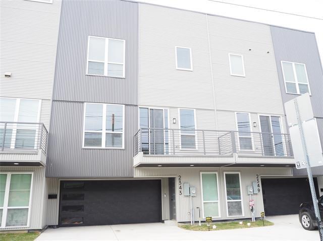 Foto del edificio - 2349 N Carroll Ave