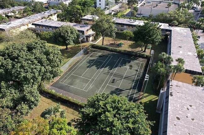 Building Photo - 5162 NE 6th Ave