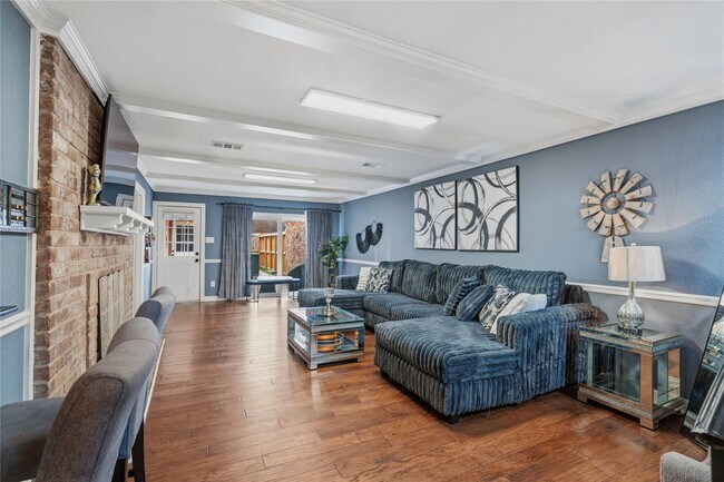 Foto del edificio - 2938 Camelot Ln