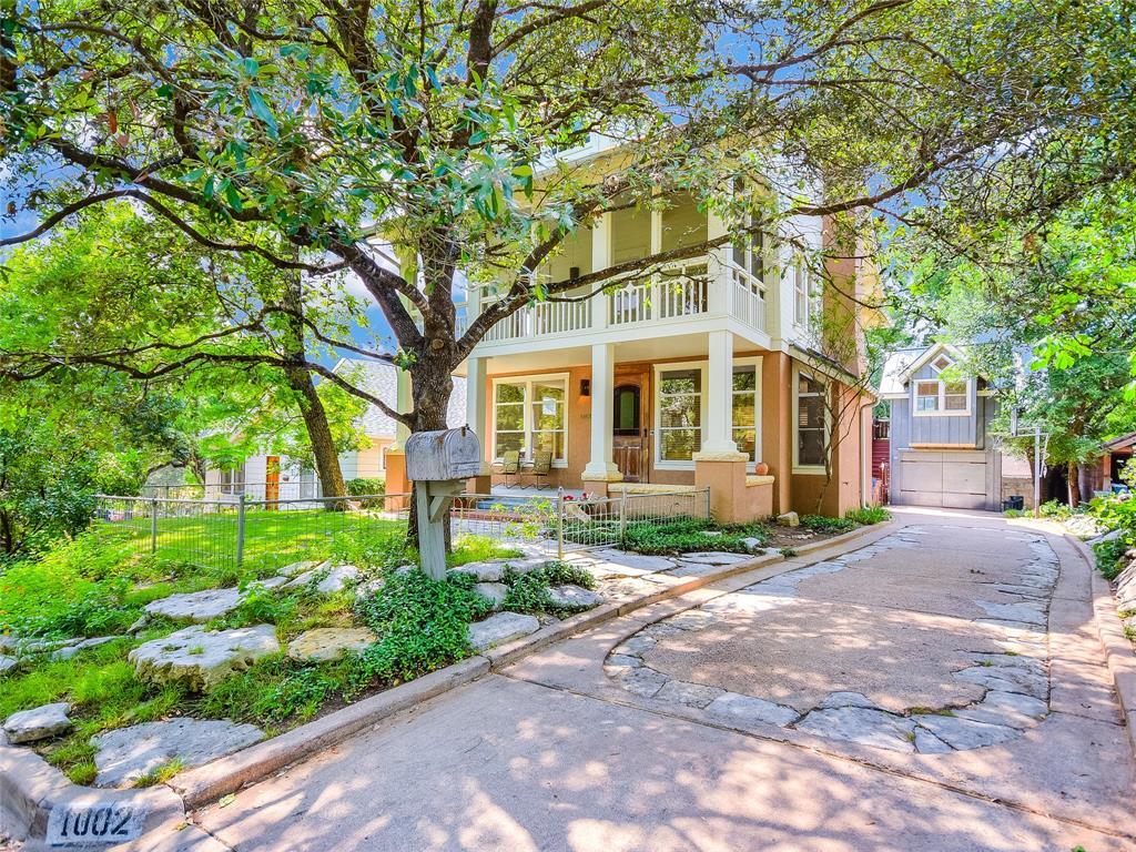 Primary Photo - 1002 Lorrain St