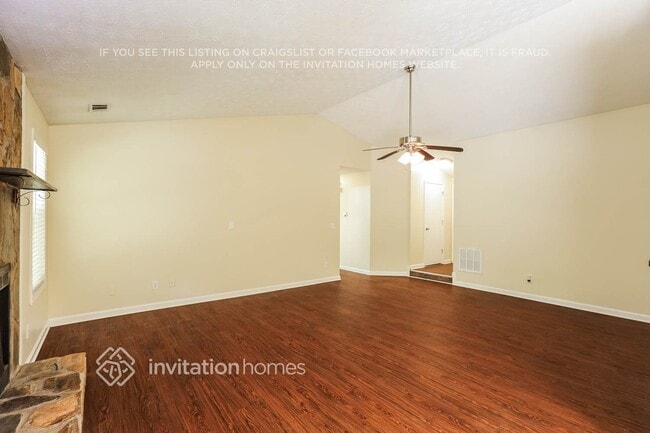 Foto del edificio - 1213 Trout Dr