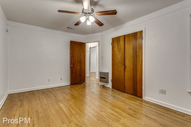 Foto del edificio - 3 br, 1 bath House - 2841 Scruggs Park
