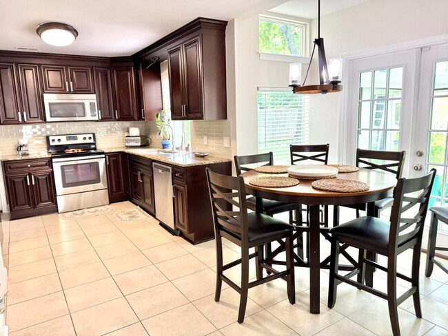 Foto del edificio - 9507 Guernsey Ct