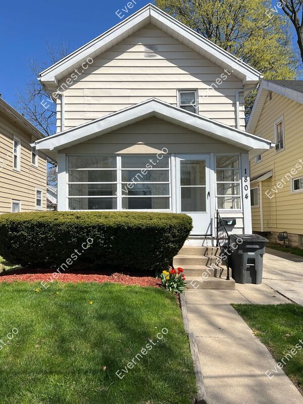 Foto principal - 1804 Berkshire Pl