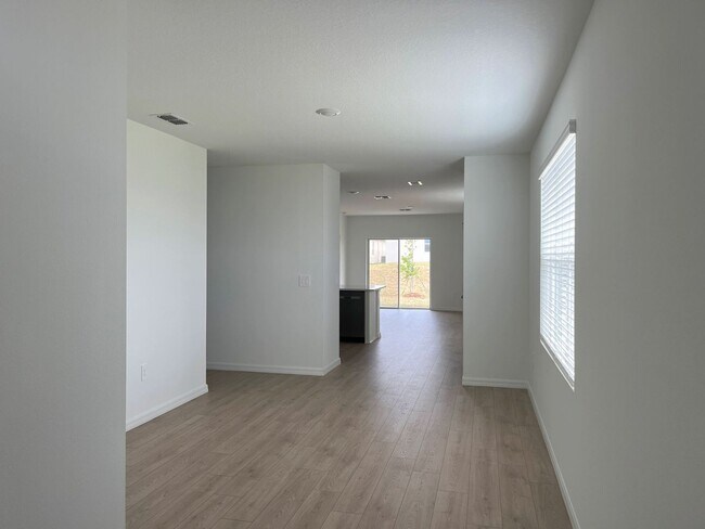 Foto del edificio - 208 Lake Link Rd