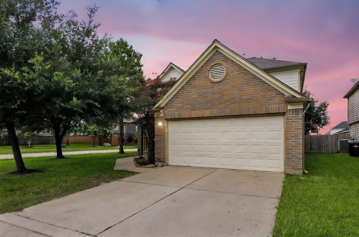 Foto principal - 3146 Madison Elm St