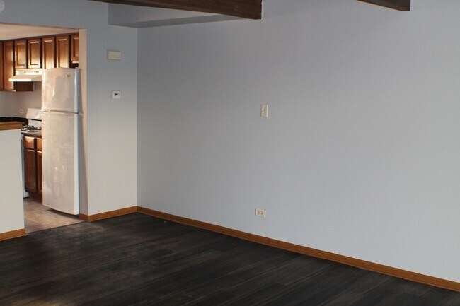 Foto del edificio - 422 Meadow Green Ln