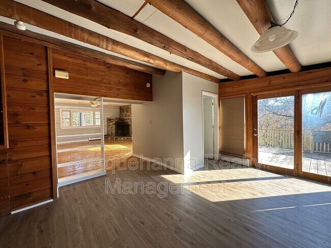 Foto del edificio - 1250 Whitetail Ln