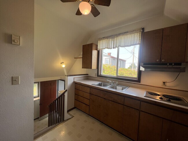 Foto del edificio - 634 NW Lee St