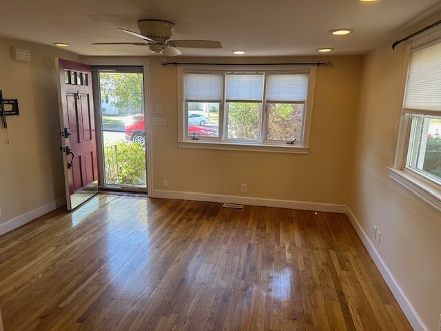 Building Photo - 25 Mountain Rd