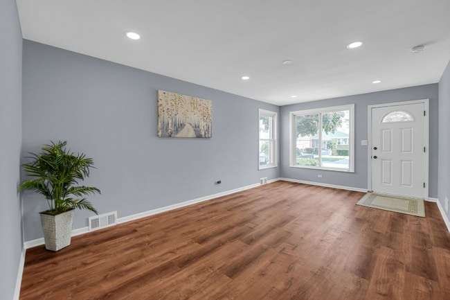 Building Photo - 3522 George St