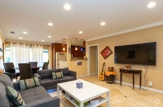 Building Photo - 7766 N Glenoaks Blvd