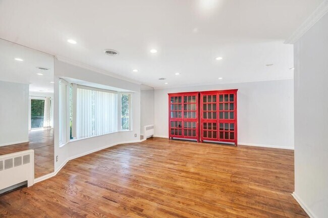 Foto del edificio - 51 Bellwood Dr