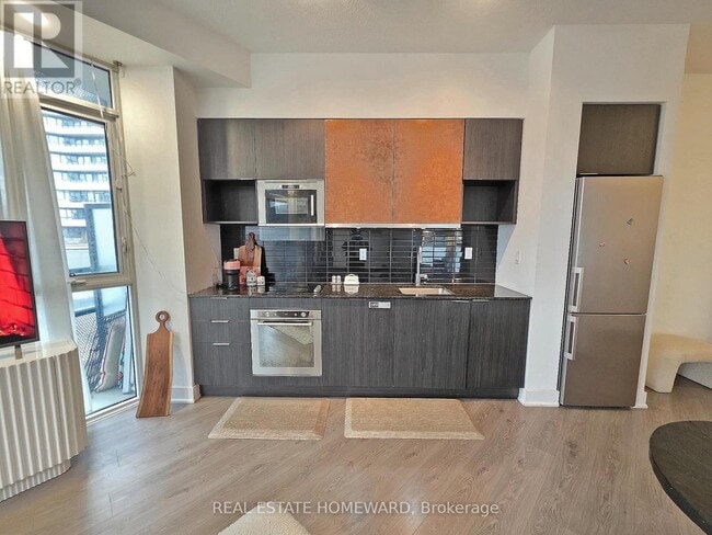 Building Photo - 205 The Donway W