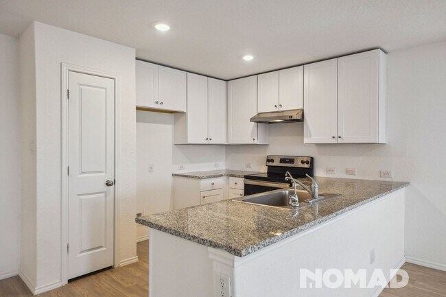 Building Photo - Charming 3BR House in San Antonio