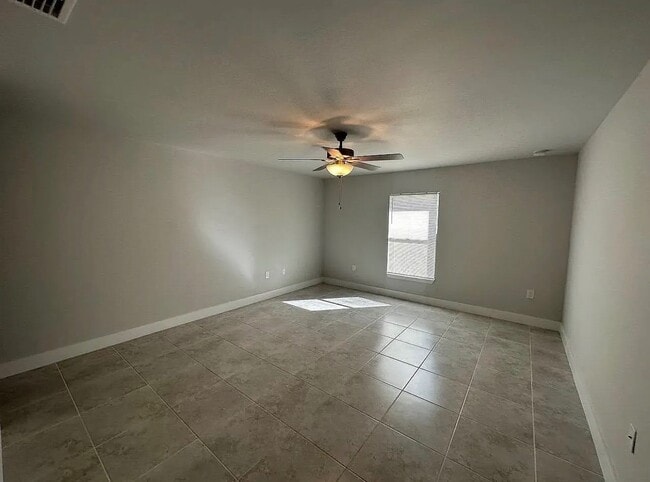 Foto del edificio - 6015 Thorpe Ave