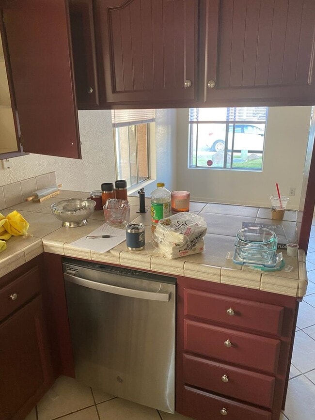 Building Photo - 2335 N Edison St