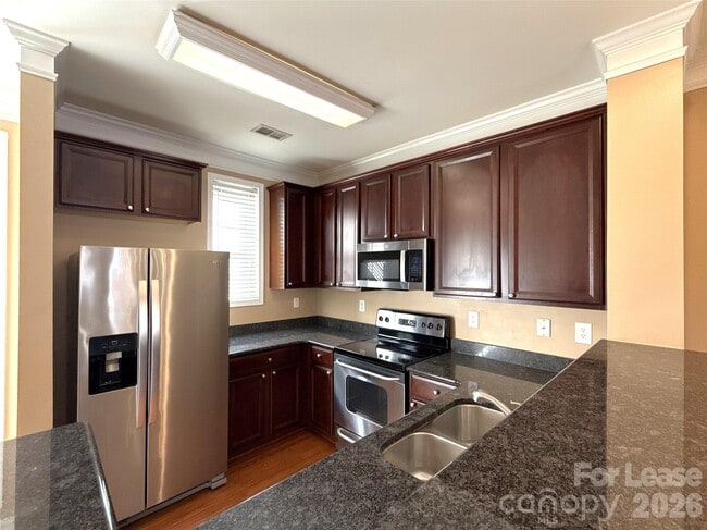 Foto del edificio - 8636 Beaver Creek Dr