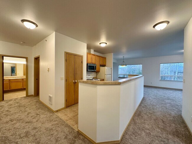 Foto del edificio - Spacious Condo near WCC - 500 Darby Dr. #315