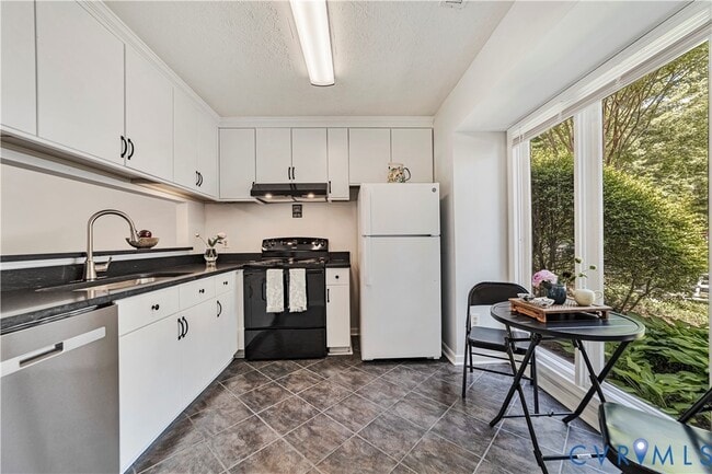 Building Photo - 2716 Schooner Ct