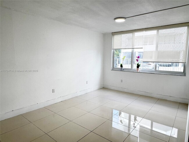 Foto del edificio - 1075 93rd St