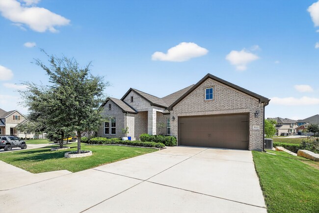 Building Photo - GATED COMMUNITY - 3 BEDROOM