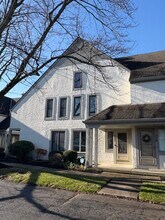 Building Photo - 331 St Andrews Dr