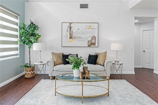 Foto del edificio - 15230 Riviera Ln