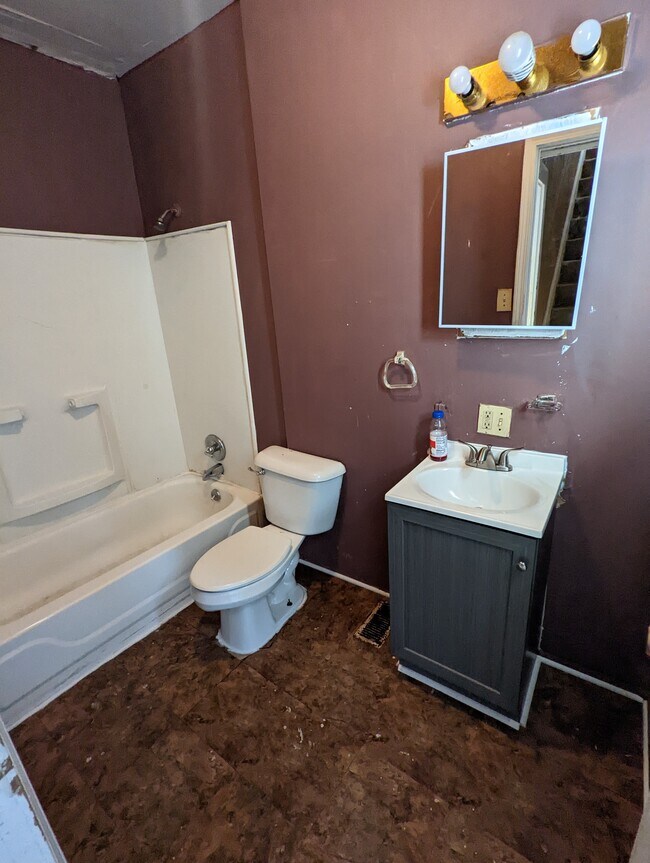 922 Ayers St, Zanesville, OH 43701 House Rental in Zanesville, OH