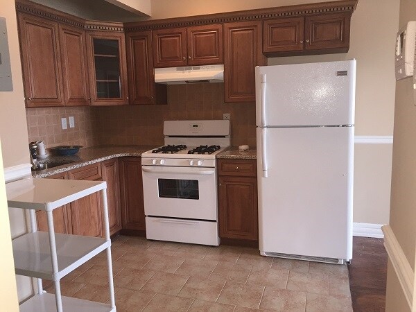Foto del edificio - 75 W 118th St