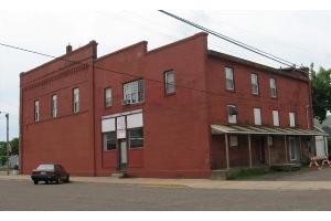 Building Photo - 823 Main St