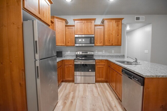 Foto del edificio - Charming 3-Bed, 2-Bath, Condo in The Villa...