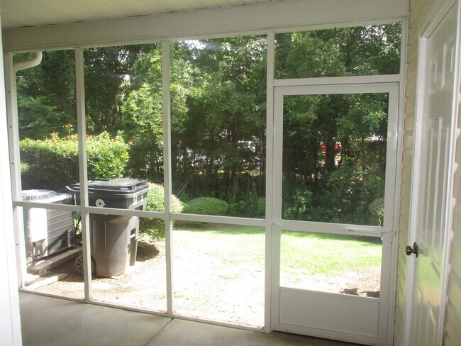 Building Photo - 156 Olde Towne Way