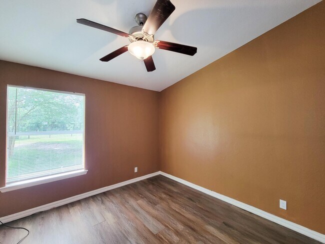 Foto del edificio - 20284 Forest Woods Ln