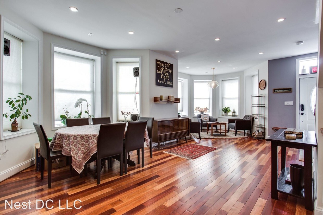 Primary Photo - 2 br, 3 bath House - 301 R St NW Unit 1