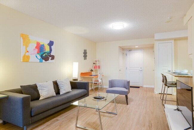 Building Photo - 212A Adelaide St W