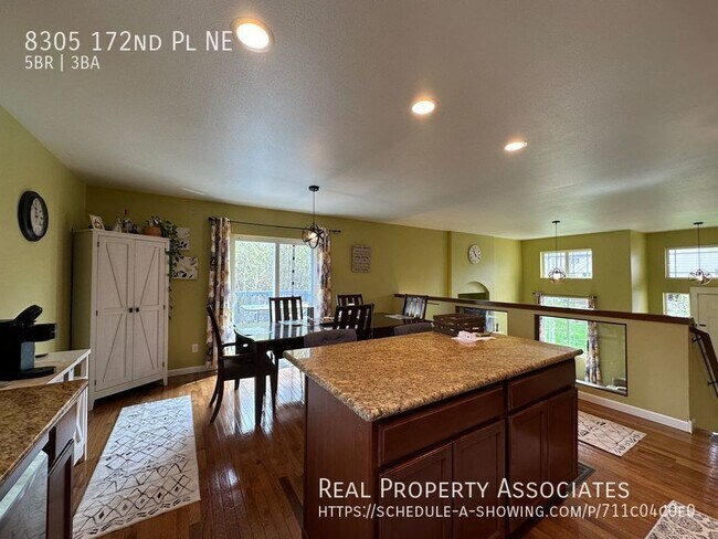 Building Photo - Private Drive in GlenEagle