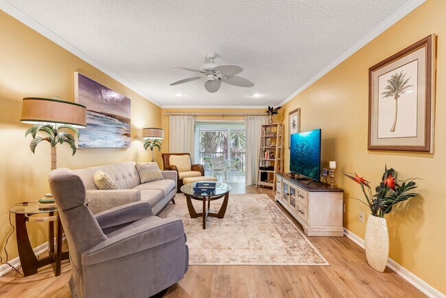 Building Photo - ** PARK SHORE ** 2 BED / 2 BATH - CONDO - ...
