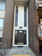 Building Photo - 138 Country Club Ln