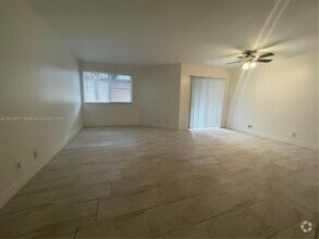 Building Photo - 9701 Westview Dr