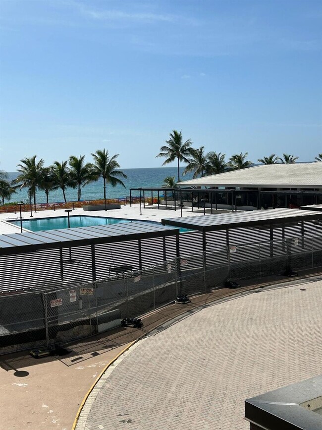 Foto del edificio - 1950 S Ocean Dr