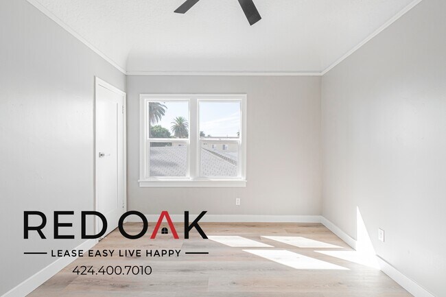 Building Photo - 1623 W 39th Pl