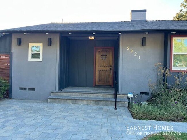 Building Photo - 2921 N Frederic St Burbank, CA 91504