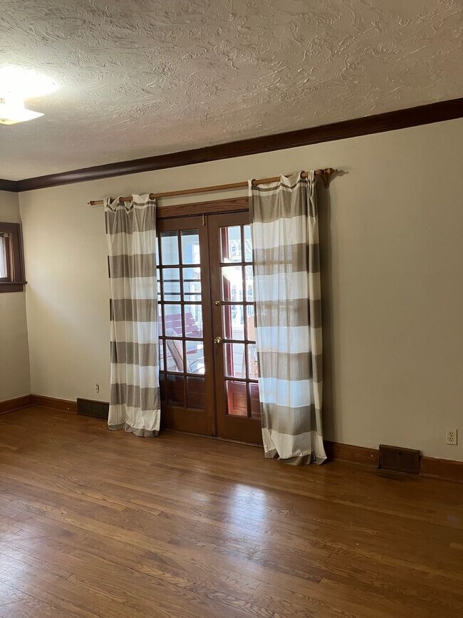 Foto del edificio - 2179 Edgewood Rd